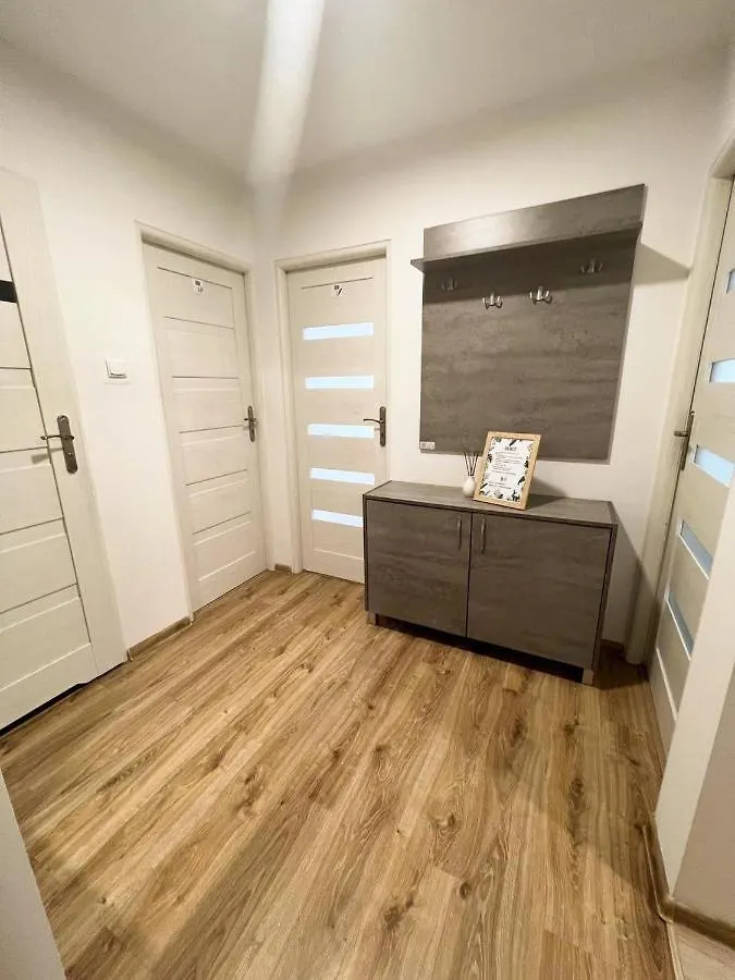 Cozy Three-Room Apartment In The Center Of ורשה